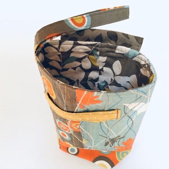 Wristlet Purse, NEW Hand Quilted, Fabric, Mod Purse, Boho, Hippie - Picture 6 of 6